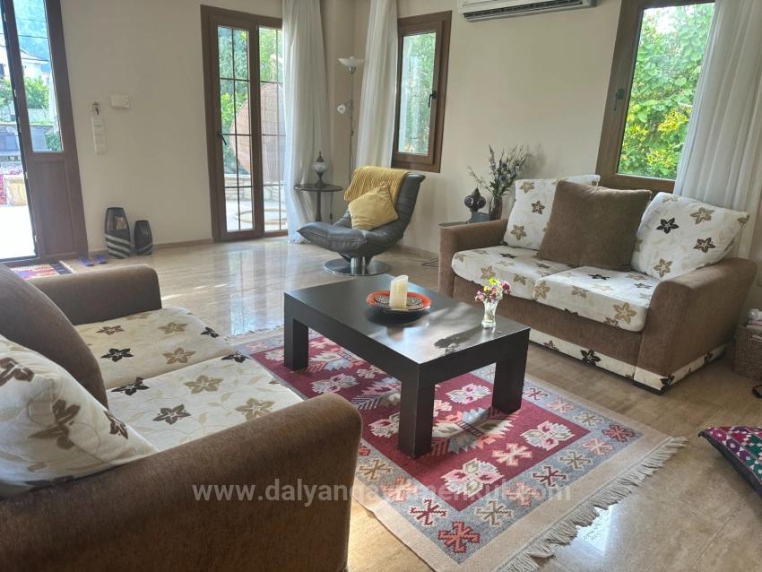 4+1 Villa Zum Verkauf Auf Einem 500 M² Großen Grundstück In Der Nähe Des Zentrums Von Dalyan