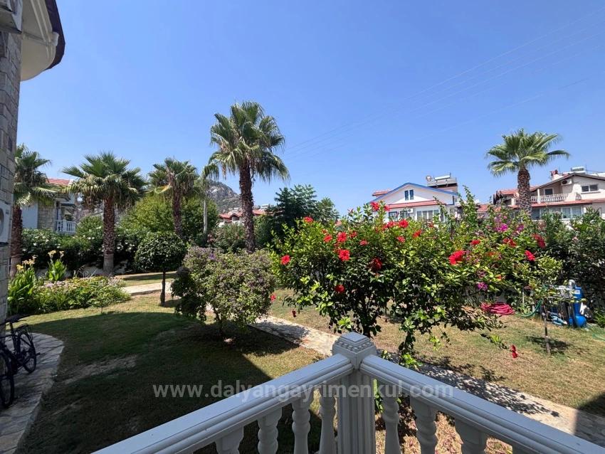 5+1 Villa Zum Verkauf Auf Einem 980 M² Großen Grundstück An Der Ecke In Dalyan Maraş