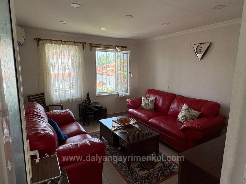 Zweistöckiges Haus Auf Einem 514 M² Großen Grundstück In Okçular Zu Verkaufen.