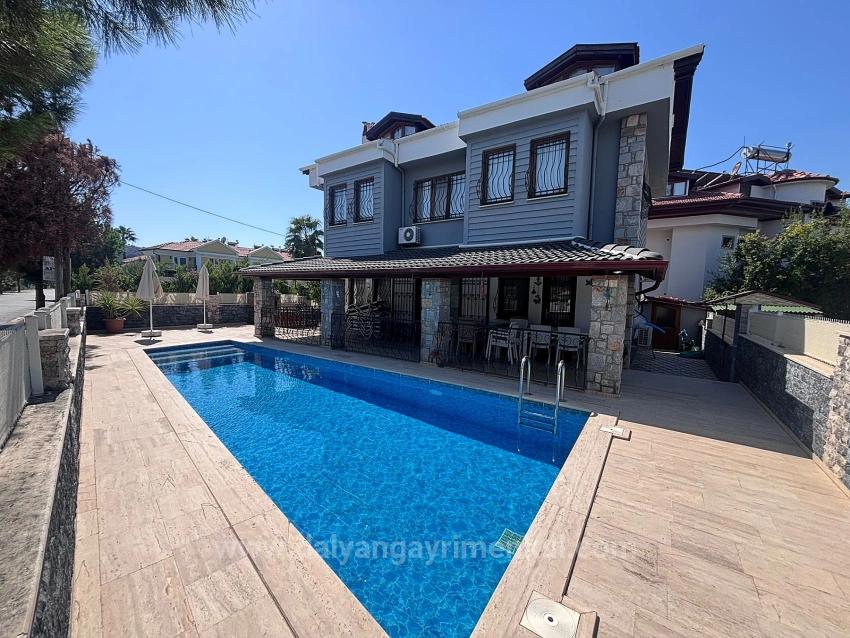 5+1 Villa Zum Verkauf Auf Einem 301 M² Großen Grundstück In Dalyan