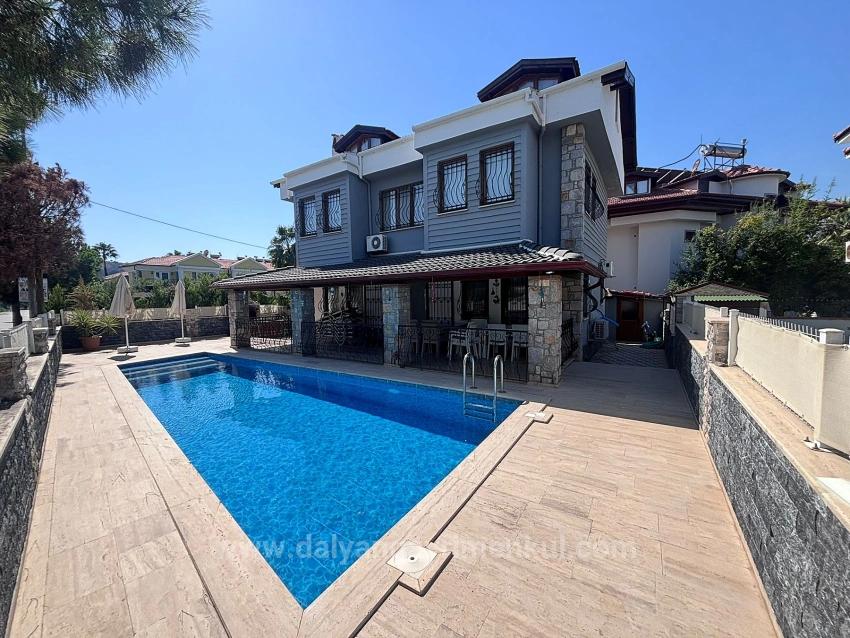 5+1 Villa Zum Verkauf Auf Einem 301 M² Großen Grundstück In Dalyan