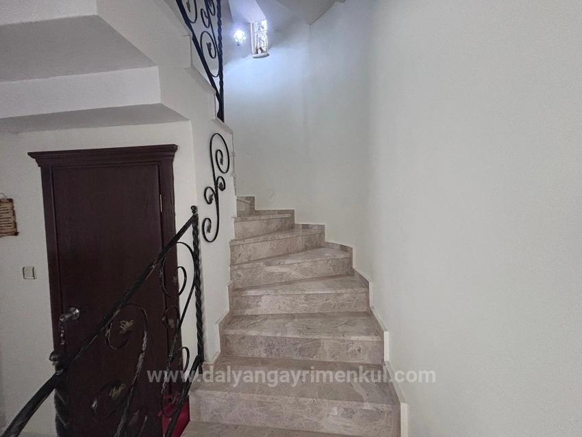 5+1 Villa Zum Verkauf Auf Einem 301 M² Großen Grundstück In Dalyan