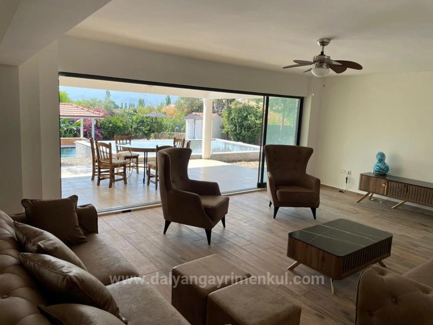 5+2-Zimmer-Villa In Çandır Mit Meer- Und Seeblick Zu Verkaufen