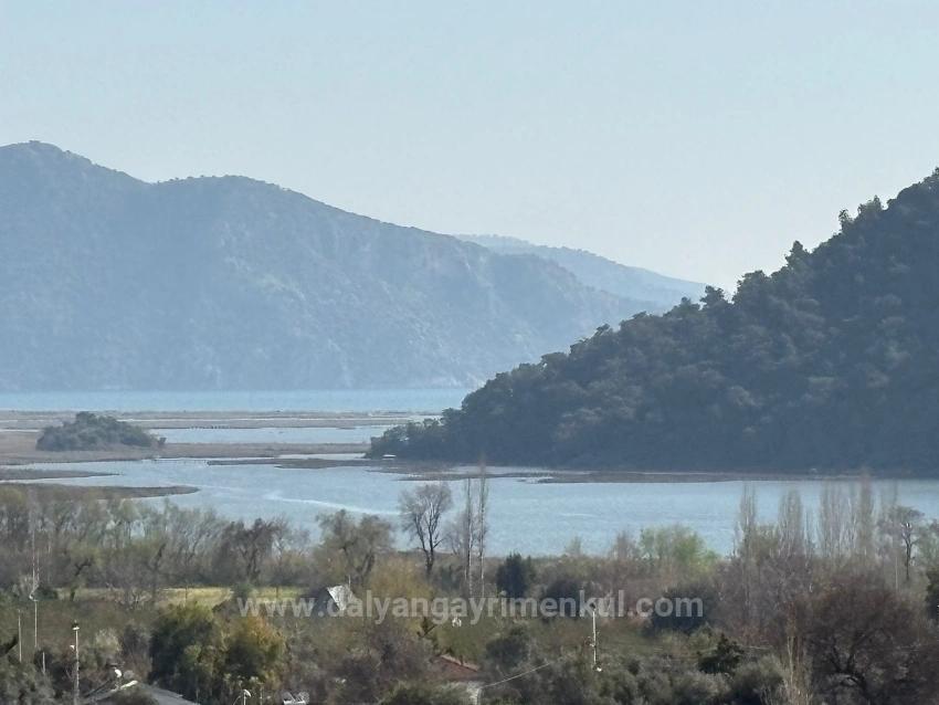 Feld Zu Verkaufen in Çandır Bz. Köyceğiz - Gehäuse-Zonierung - 2.023 m²
