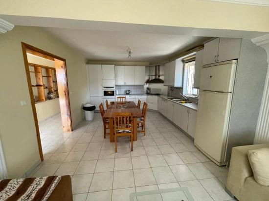 5+2-Zimmer-Villa In Çandır Mit Meer- Und Seeblick Zu Verkaufen