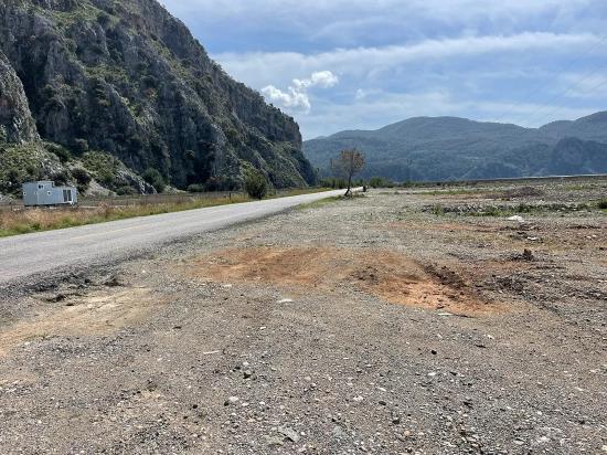19.600 M² Großes Grundstück Zum Verkauf, Direkt An Der Straße Dalyan Iztuzu Beach Gelegen.