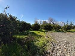 4.326 M² Großes Grundstück Im Wohngebiet Von Okçular Zu Verkaufen.