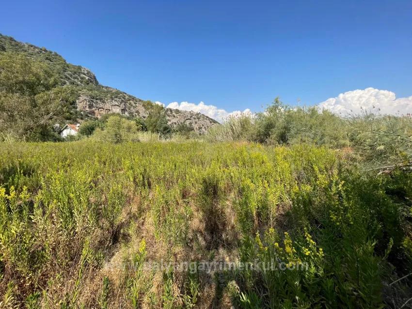 2765M2 Detached House For Sale In Çandır, Right Next To The Canal