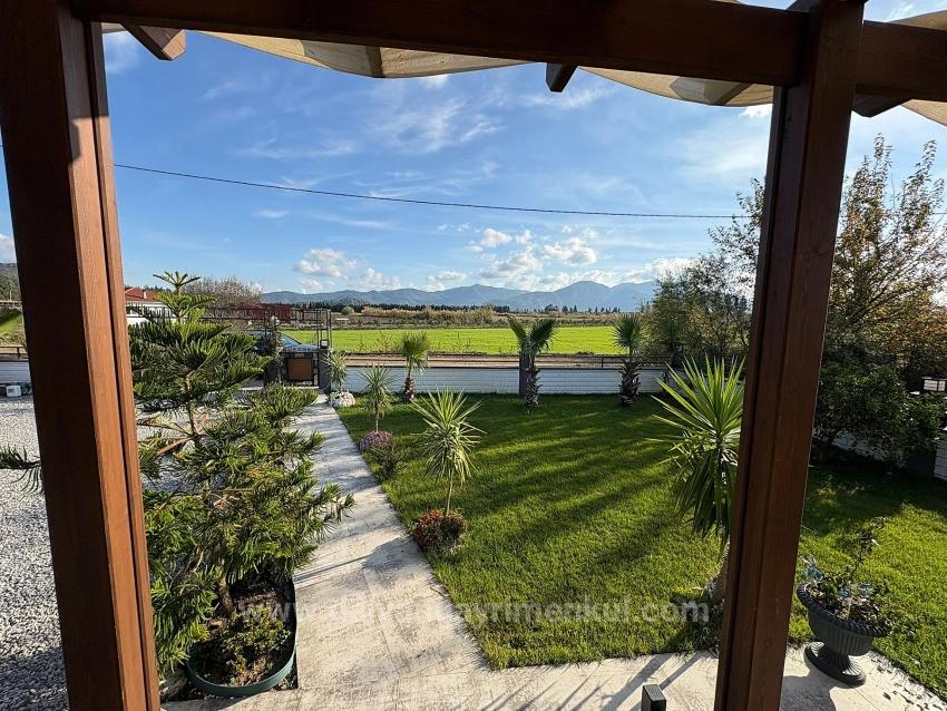 4+1 Villa For Sale In Eskiköy, Located In A 14,136 M2 Field