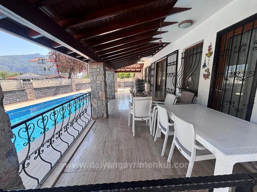 5+1 Villa For Sale On A 301M2 Plot In Dalyan
