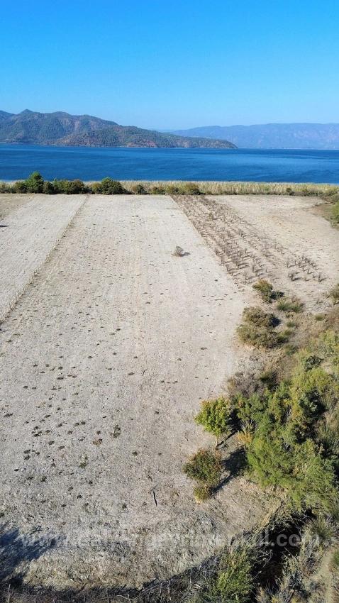 3210M2 2B Land For Sale In Çandır, Right On The Lakefront