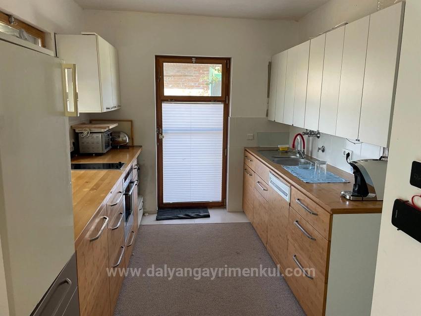 Detached Single-Story House For Sale On A 2882 M2 Plot In Eskiköy.