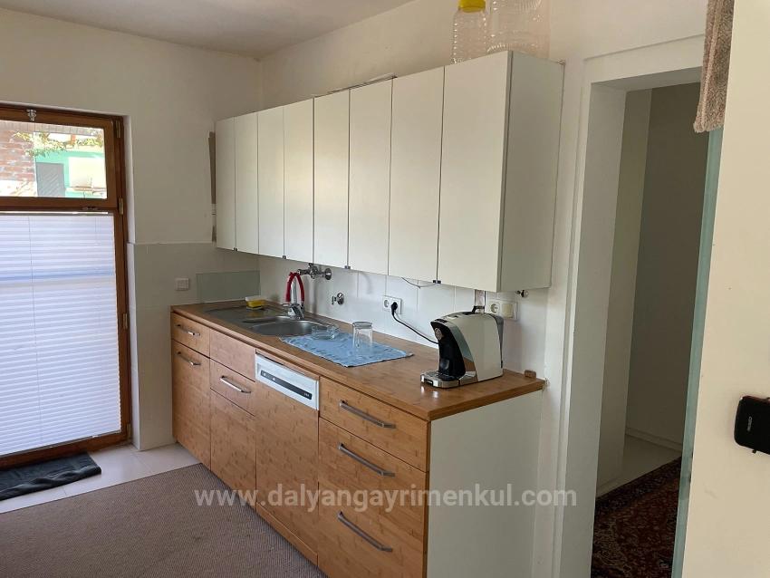 Detached Single-Story House For Sale On A 2882 M2 Plot In Eskiköy.