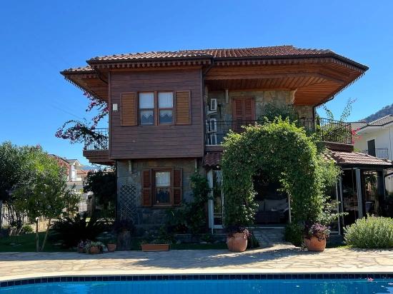 Stone Villa For Sale In Dalyan Gülpınar On A 580M2 Plot