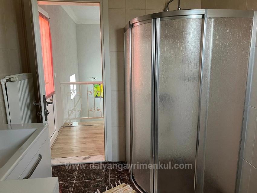 Угловой Участок, 600 М2, Вилла 3+1, Продается В Дальяне.