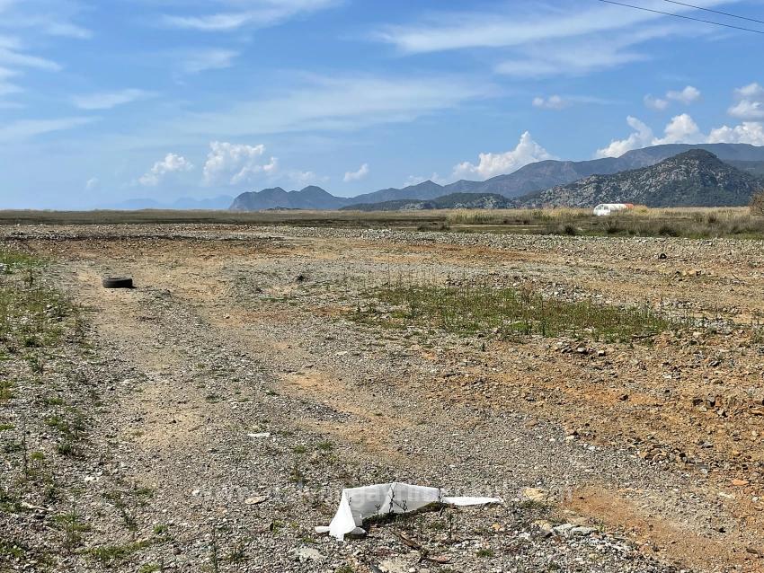 Продается Земельный Участок Площадью 19 600 М², Расположенный Непосредственно На Дороге К Пляжу Далян-Истузу.