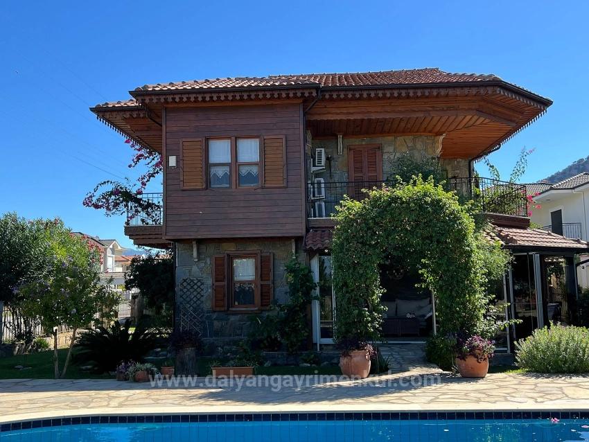 Каменная Вилла На Продажу В Дальян Гюльпынар На Участке 580М2