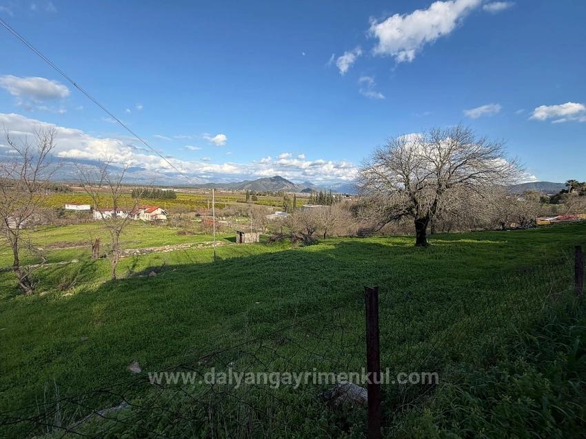 В Дальяне Продается Земельный Участок Площадью 11 230 М² С Видом На Озеро.