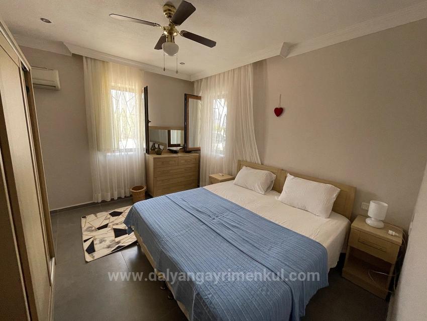 Роскошная Вилла С 4 Спальнями И 1 Ванной Комнатой Продается На Участке Площадью 7000 М2 С Видом На Пляж Далян Истузу.