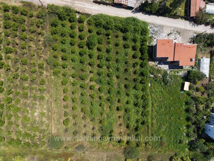 Okçular'da 1050M2 Köy Yerleşik Alanında Satılık Arsa