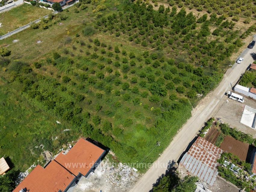 Okçular'da 1050M2 Köy Yerleşik Alanında Satılık Arsa