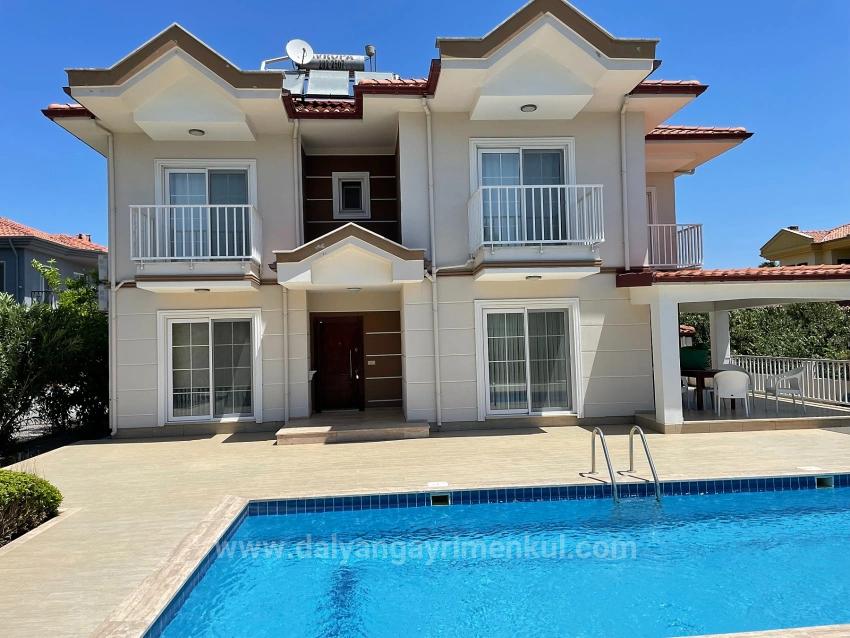 Ortaca Dalyan Mah. Satılık 4+1 Villa - 579 m²