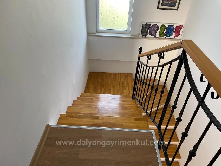 Dalyan Gülpınar'da 579M2 Arsa İçerisinde 4+1 Satılık Villa