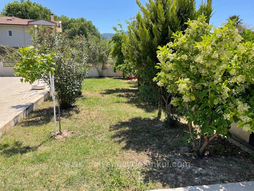 Dalyan Gülpınar'da 579M2 Arsa İçerisinde 4+1 Satılık Villa