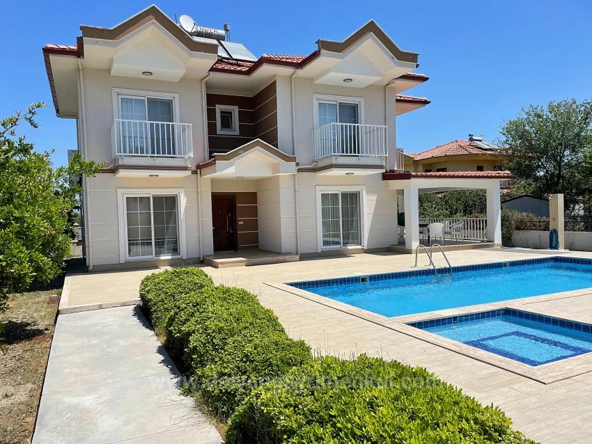 Dalyan Gülpınar'da 579M2 Arsa İçerisinde 4+1 Satılık Villa