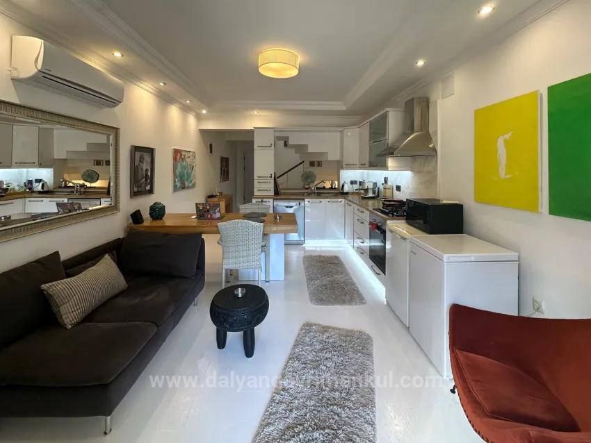 Dalyan'da Kanala Sıfır 4+1 Satılık Villa