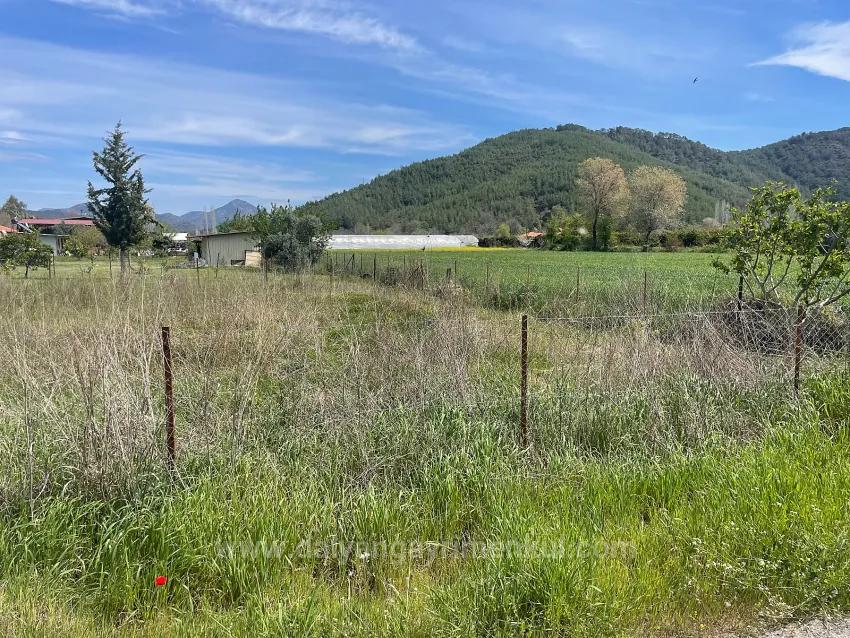 Okçular'da 736M2 Olan 250M2 İnşaat İzinli Satılık Arsa