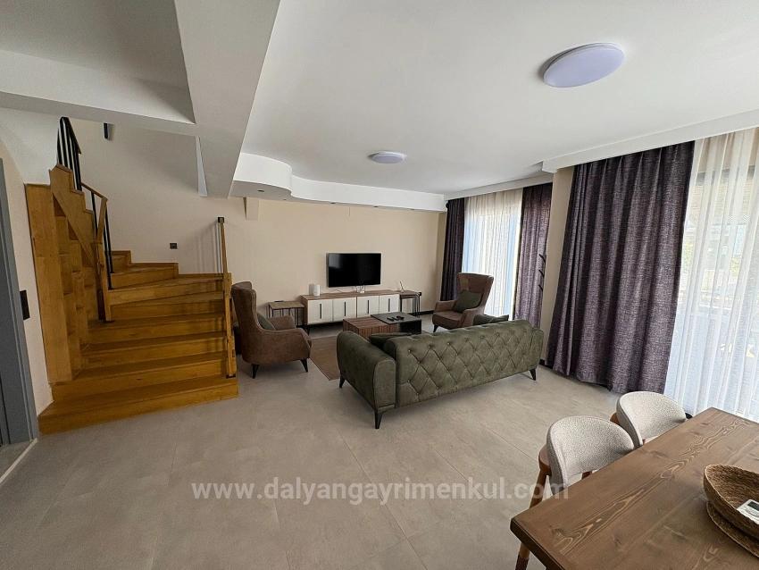Dalyan'da Gülpınar'da Satılık 4+1 Villa