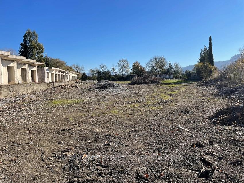 Dalyan Gülpınar'da Anayola Sıfır 9,037M2 Satılık Arsa