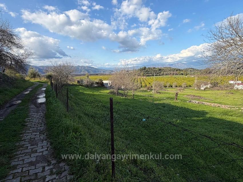 Dalyan'da Göl Manzaralı 11.230M2 Satılık Tarla