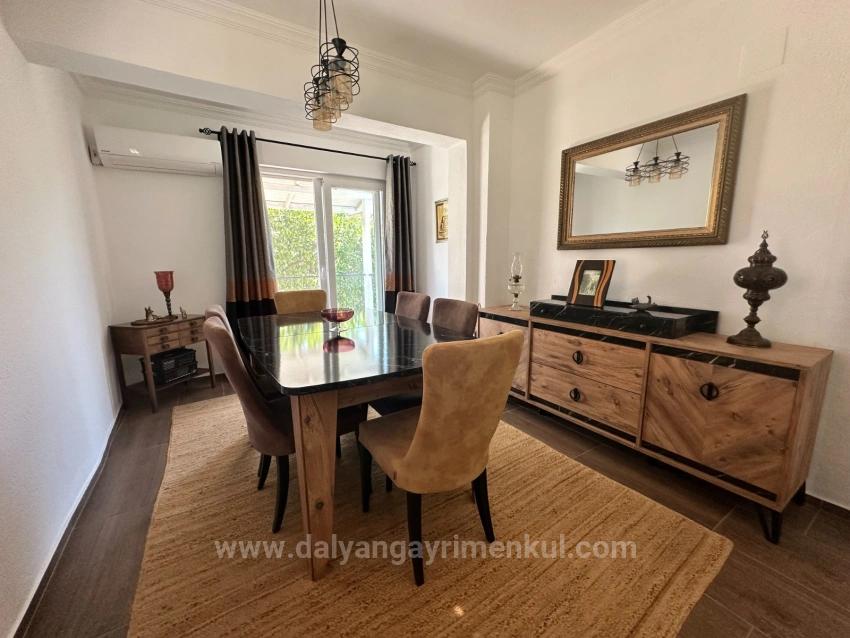 Okçularda 1151M2 Arsa İçinde 3+1 Satılık Villa