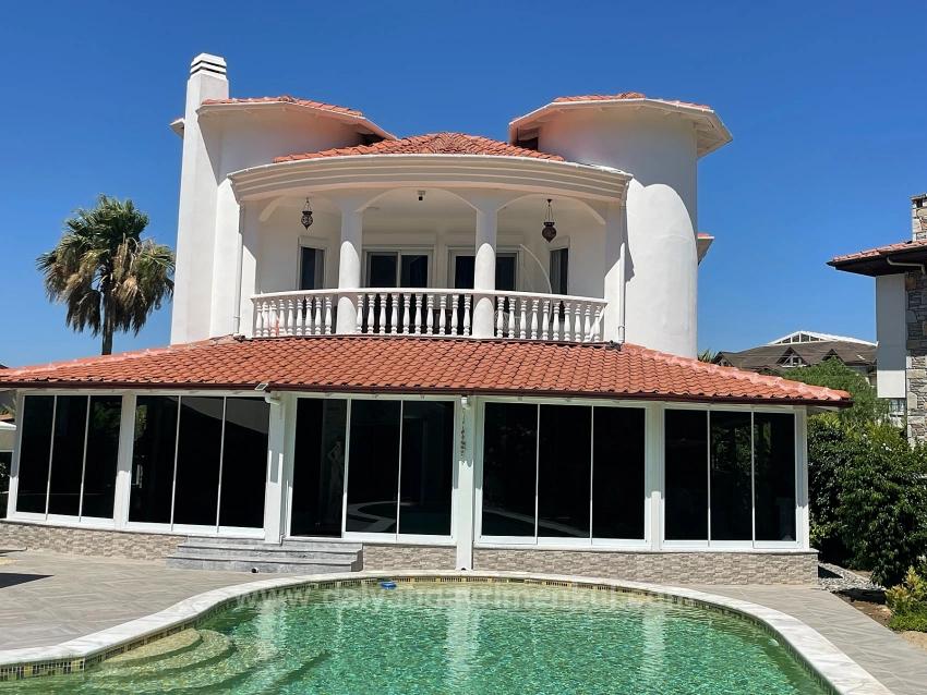 Ortaca Dalyan Mah. Satılık 4+1 Villa - 720 m²
