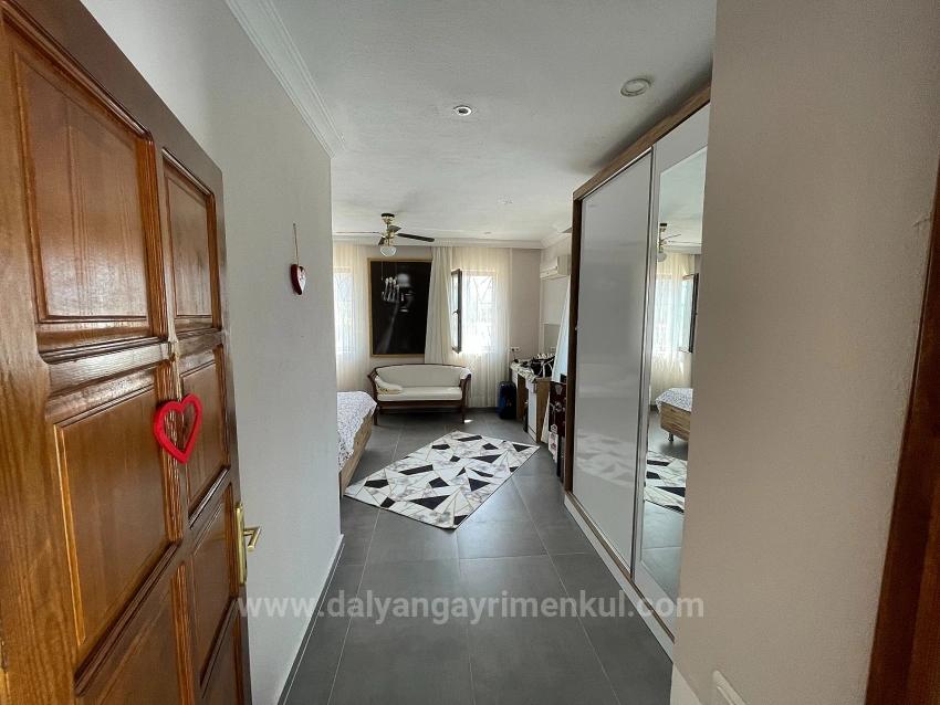 Dalyan İztuzu Manzaralı 7000M2 Arsa İçinde 4+1 Satılık Lüks Villa