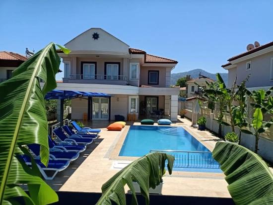 Dalyan Gülpınar 573M2 İçerisinde Satılık 4+1 Villa