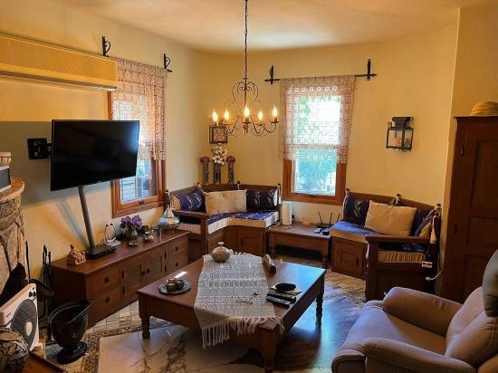 Dalyan Gülpınar'da 580M2 Arsa İçerisinde Satılık Taş Villa